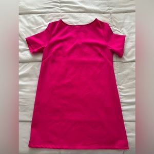 Cute pink shirt sleeve dress that’s perfect for Easter! Size S/M!